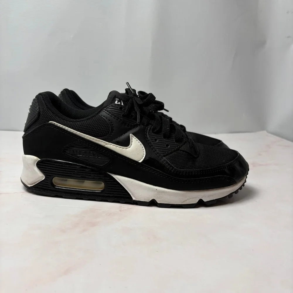 Nike Air Max 90 Womens Shoes Black White CQ2560-001 Sneakers Size 9